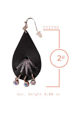 Black Daisy Teardrop Style